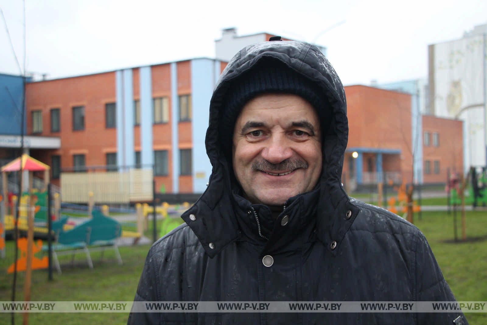 На республиканском субботнике высаживали деревья и убирали территории