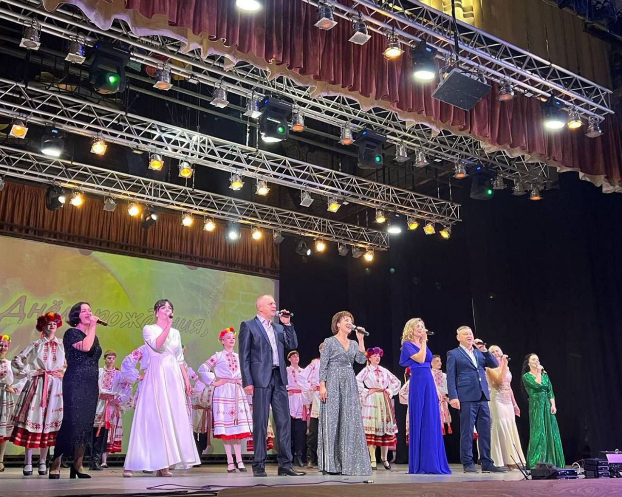 35 лет - Пинскому колледжу искусств