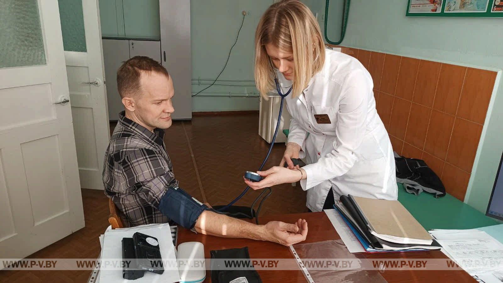 Учащиеся индустриально-педагогического колледжа участвовали в акции «В защиту жизни!»