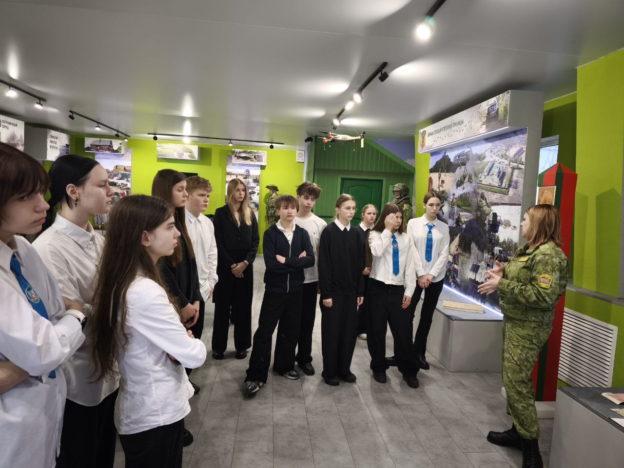 В Пинском погранотряде торжественно вручили смарт-билеты