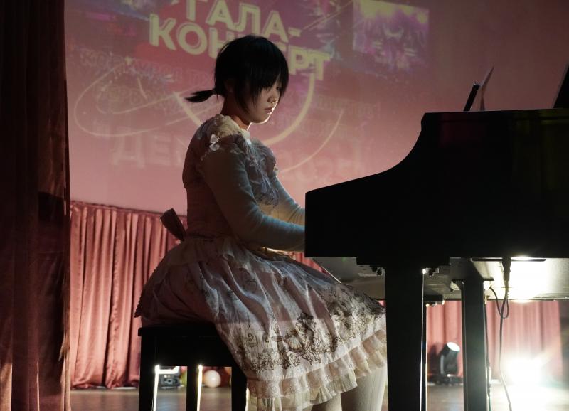 Цзинцзин: «Чту новогодние традиции в Китае, но нравится праздничная атмосфера в Пинске»