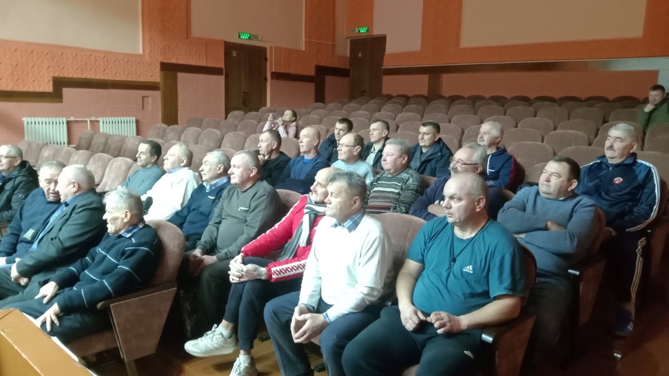 Ветераны спорта Пинщины завершили сезон соревнованием и песней