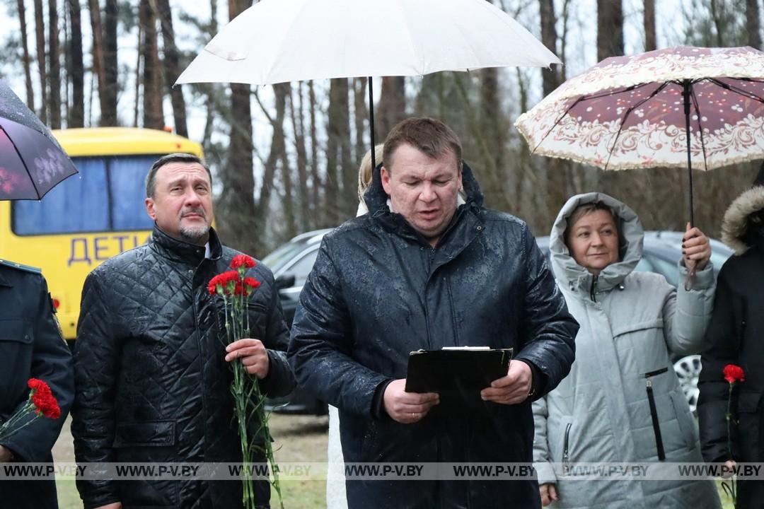 Митинг в Купятичах в память жертв преступления геноцида