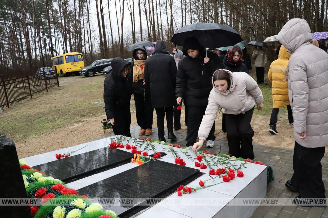 Митинг в Купятичах в память жертв преступления геноцида