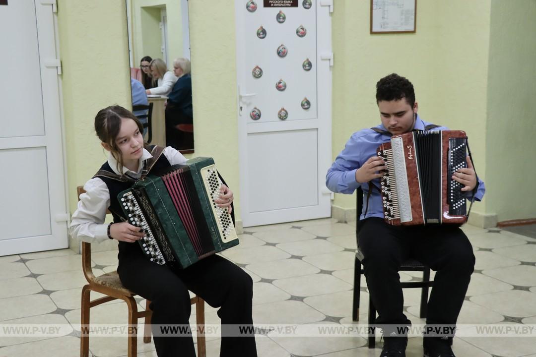 18 декабря органам загс Республики Беларусь исполнилось 108 лет