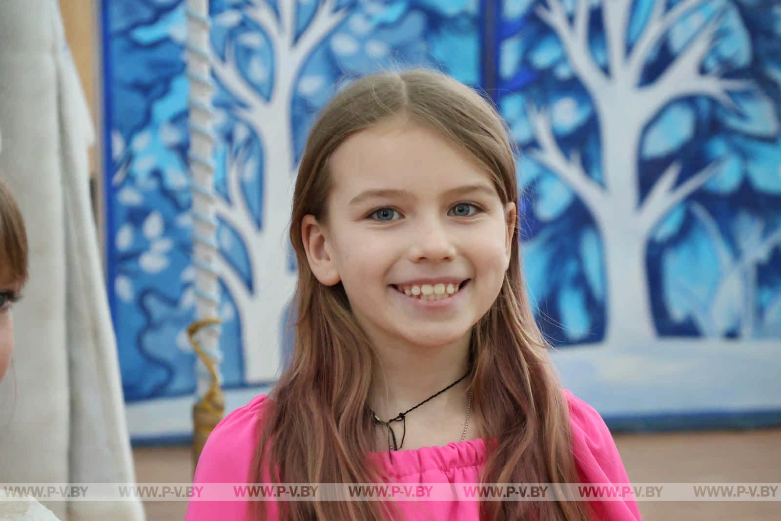 Региональная новогодняя елка в Пинске: чудеса и яркие эмоции для детей