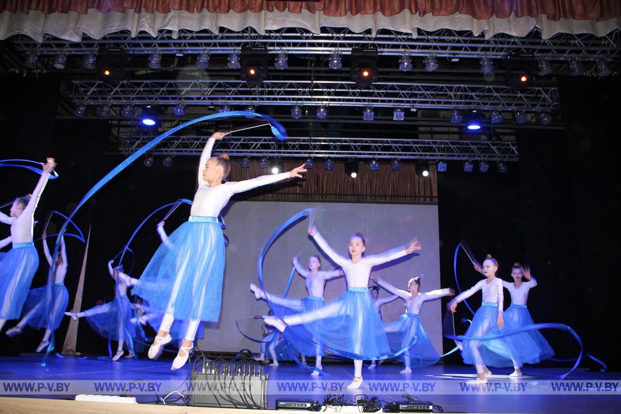 В городском Доме культуры состоялась концертная программа «Мир один для всех», посвященная Международному дню инвалидов