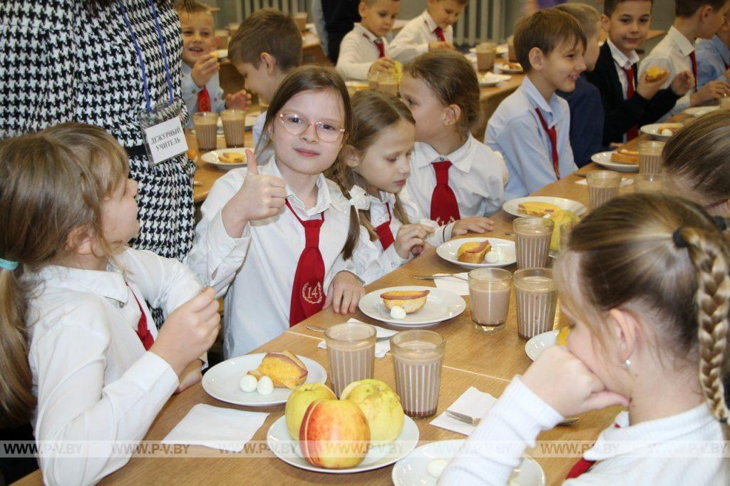 В меню школьных столовых появляются блюда из индейки и перепелиные яйца В меню школьных столовых появляются блюда из индейки и перепелиные яйца