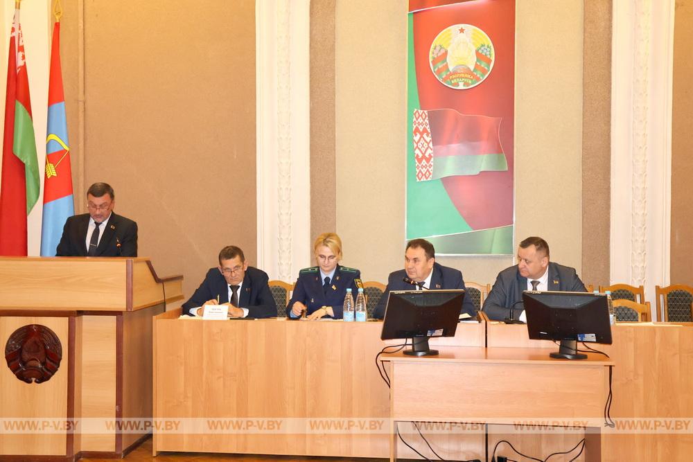 На заседании Пинского районного исполнительного комитета рассмотрели вопрос об эффективности принимаемых мер по реализации государственной молодежной политики