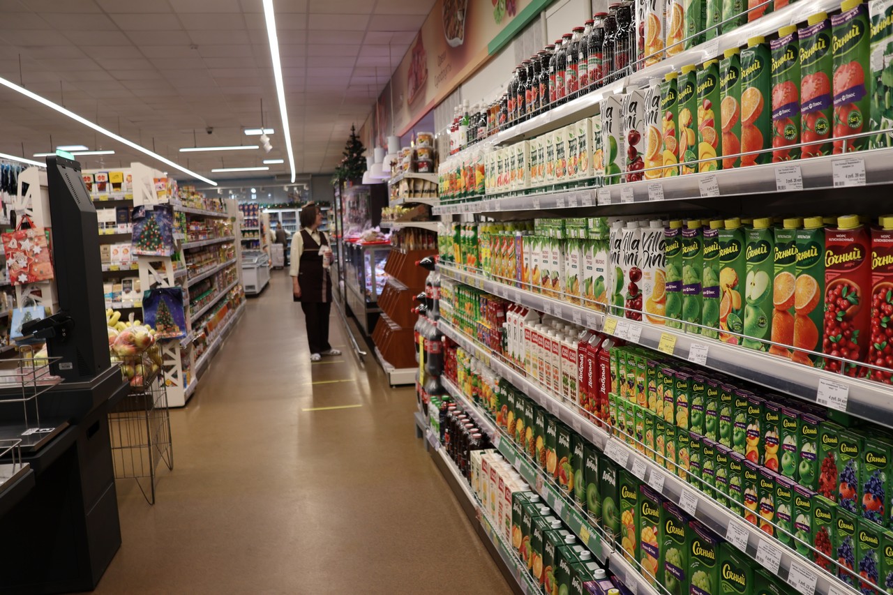 Сколько стоит новогодний стол пинчан?