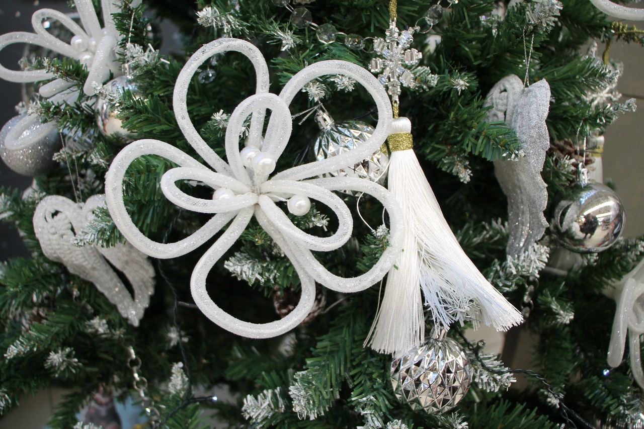 Сколько стоит новогодний стол пинчан?