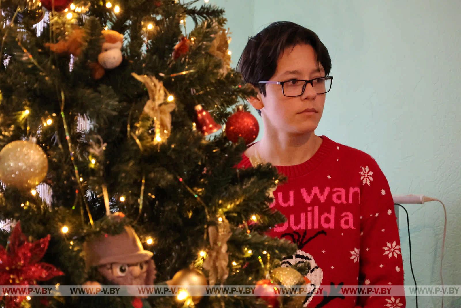 В Пинске дан старт новогодней благотворительной акции "Наши дети"