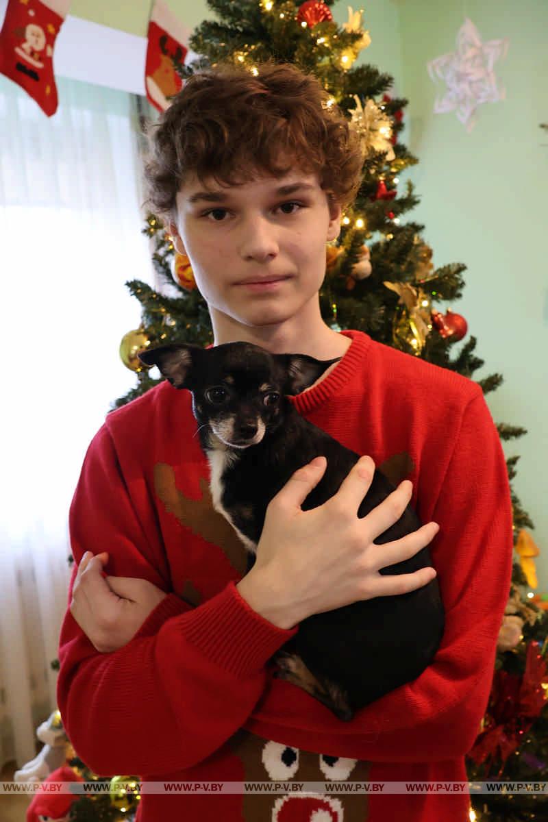 В Пинске дан старт новогодней благотворительной акции "Наши дети"