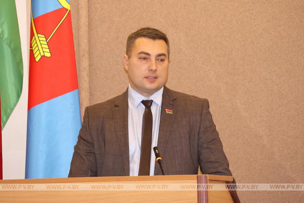 На заседании Пинского районного исполнительного комитета рассмотрели вопрос об эффективности принимаемых мер по реализации государственной молодежной политики