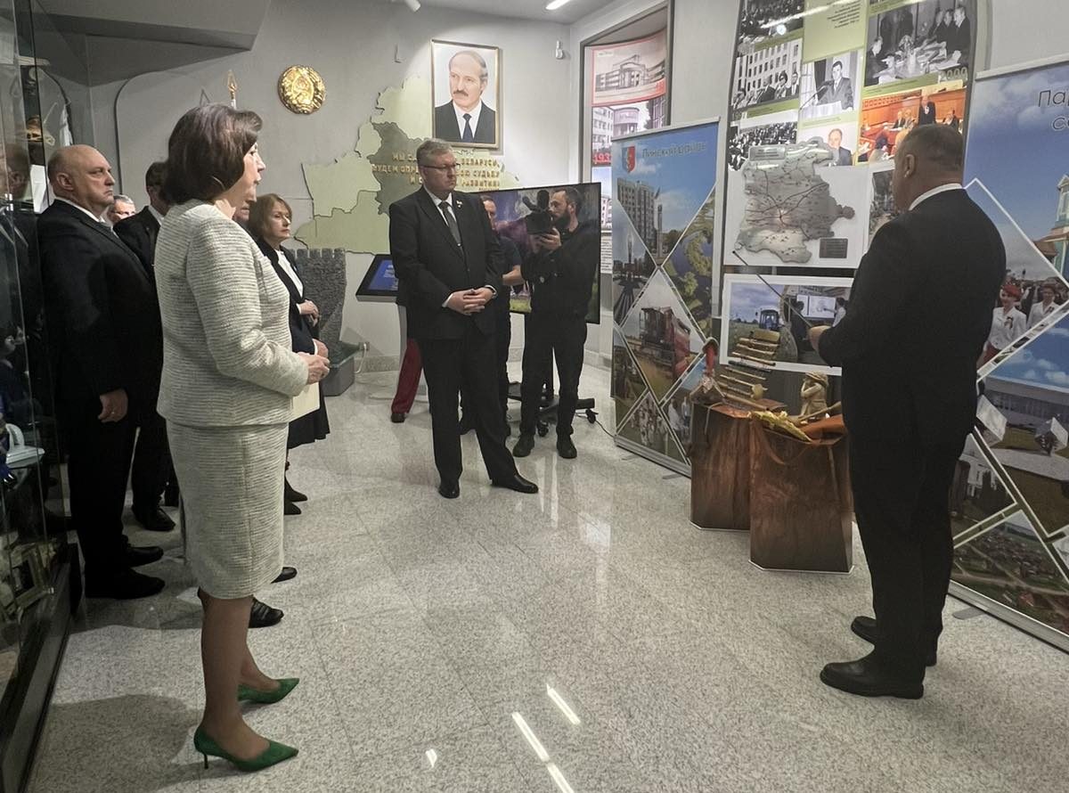 Опыт работы органов управления и самоуправления Пинского района презентовали республике