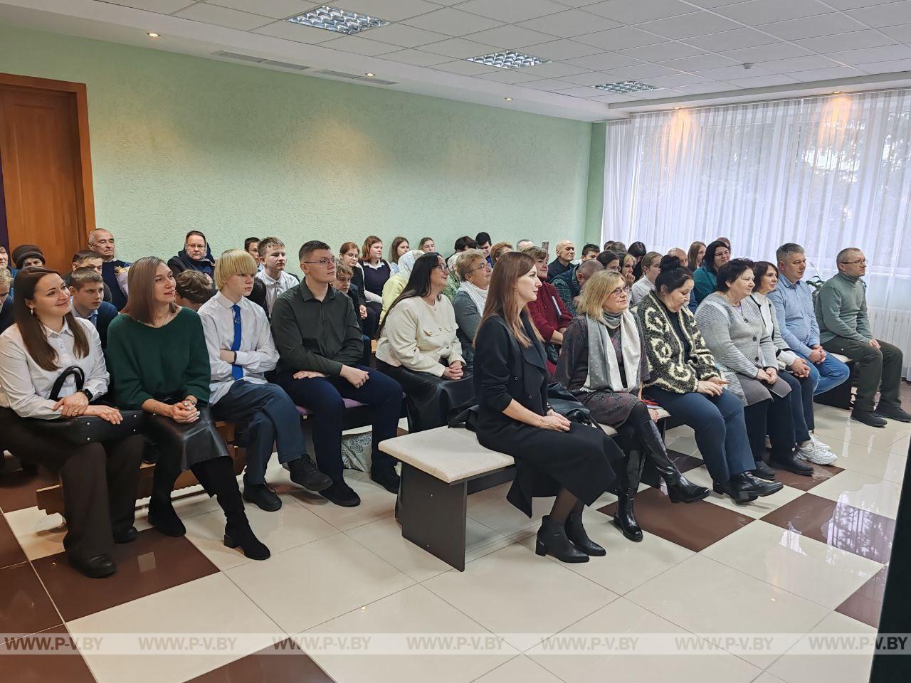 Литературный вечер «Близкое и дорогое»