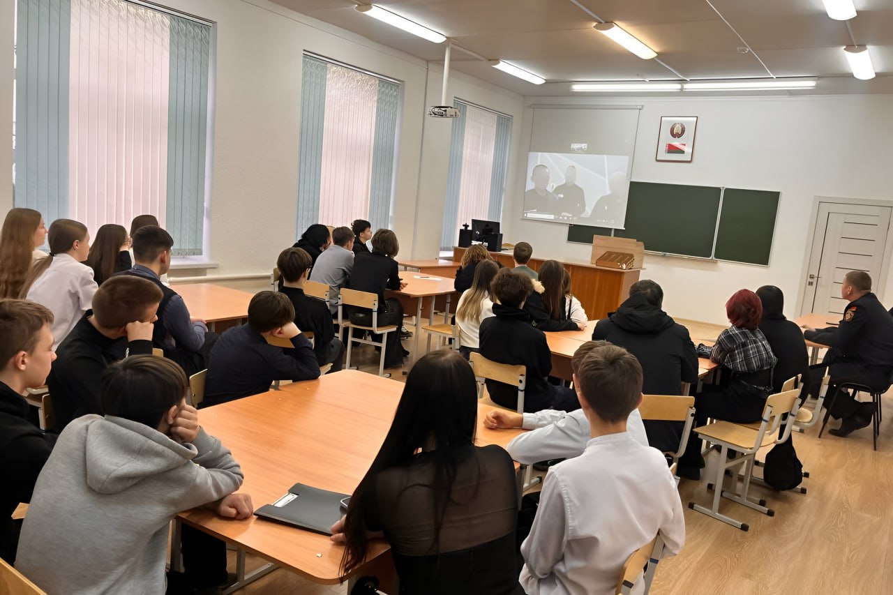 Телемост подростков с осужденными