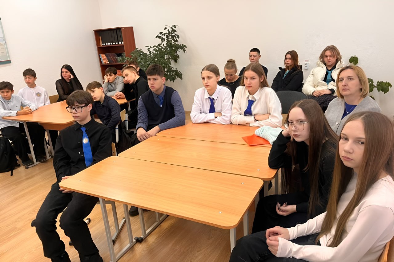 Телемост подростков с осужденными