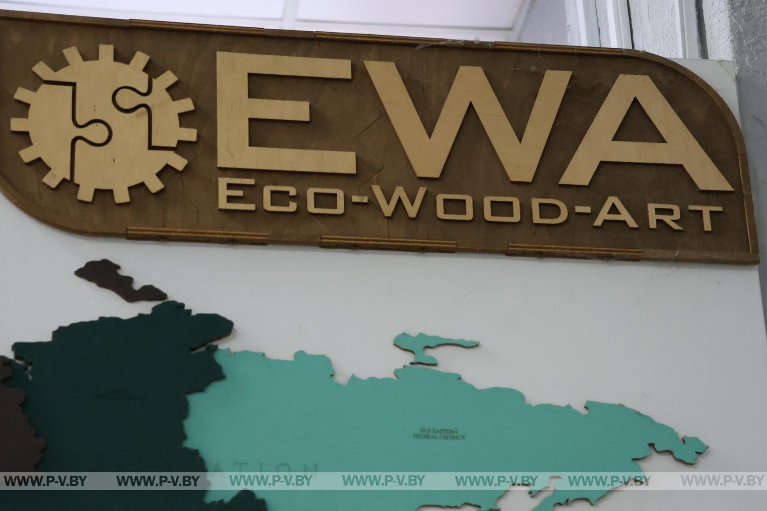 Блогеры Пинска увидели, как создаётся промышленная мощь города