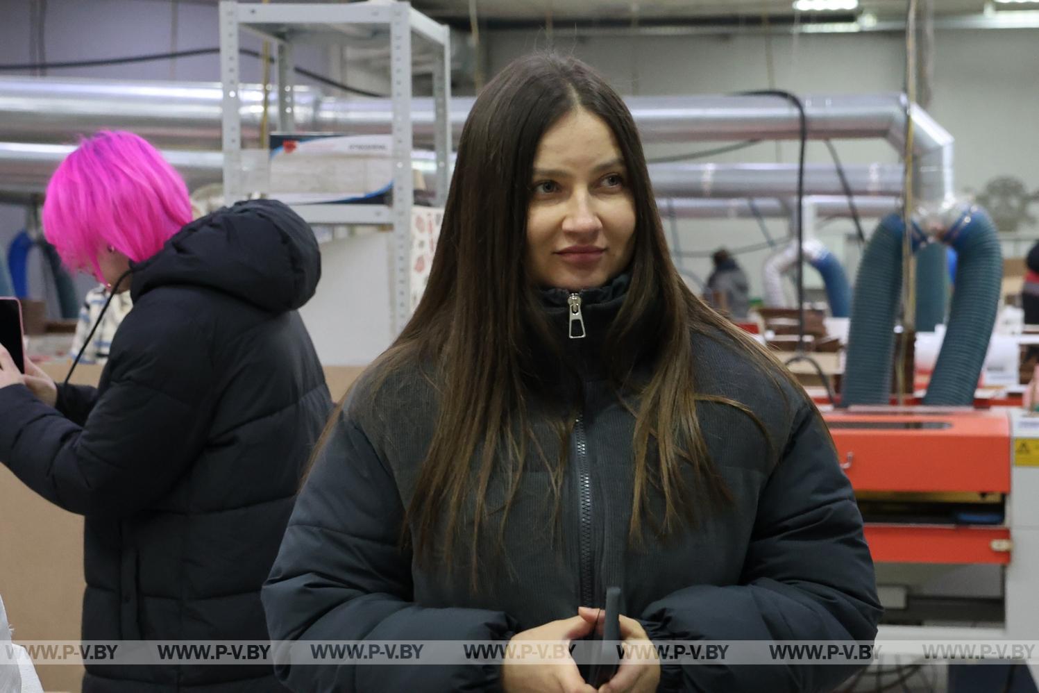 Блогеры Пинска увидели, как создаётся промышленная мощь города