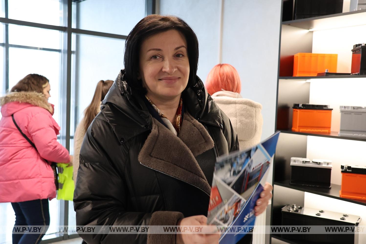 Блогеры Пинска увидели, как создаётся промышленная мощь города