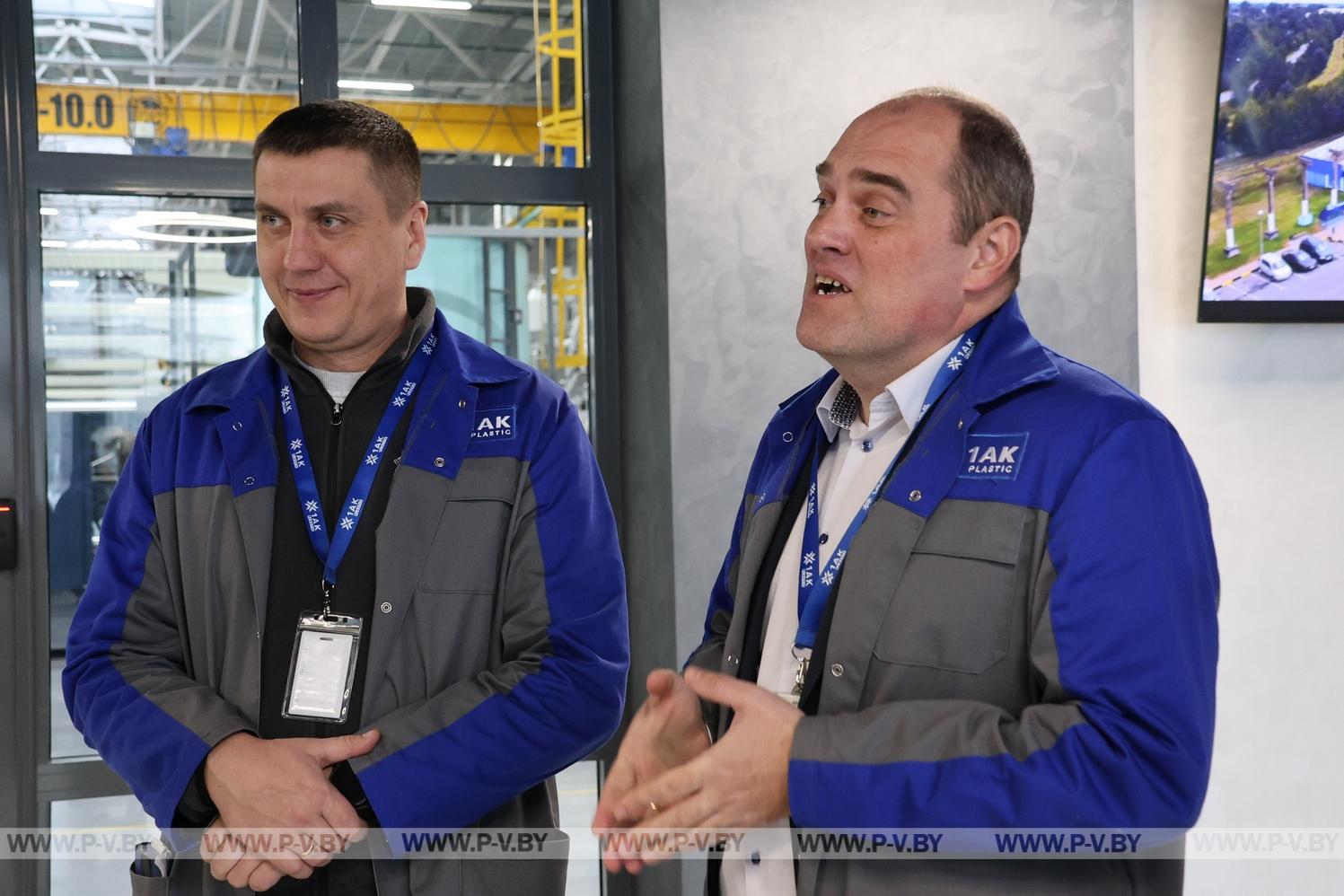 Блогеры Пинска увидели, как создаётся промышленная мощь города