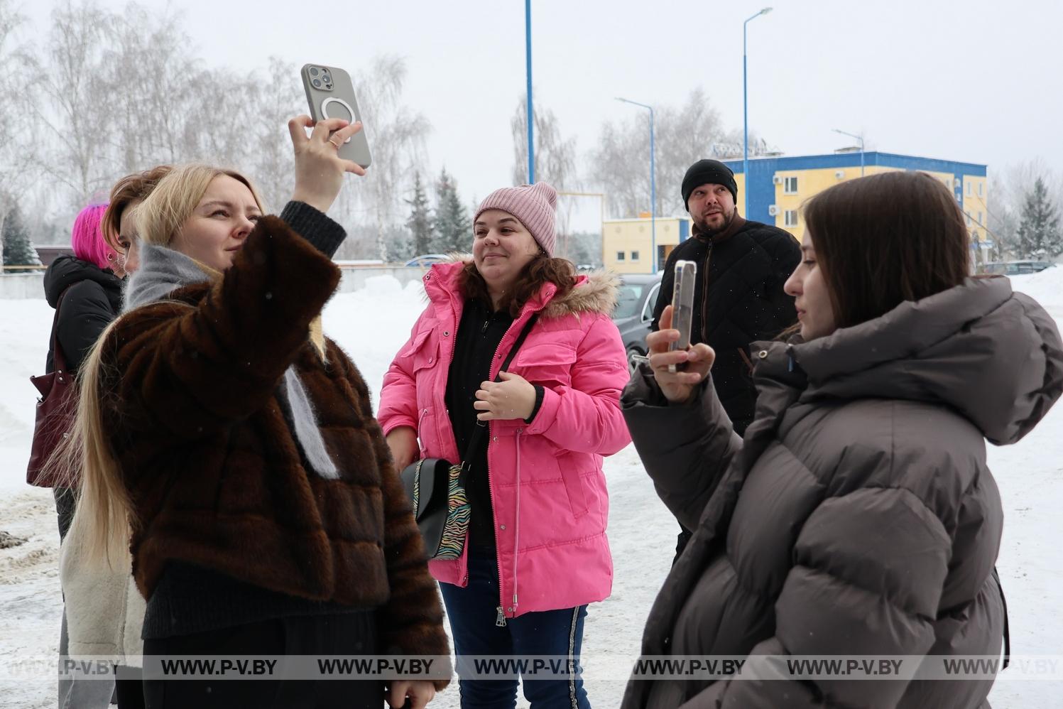 Блогеры Пинска увидели, как создаётся промышленная мощь города