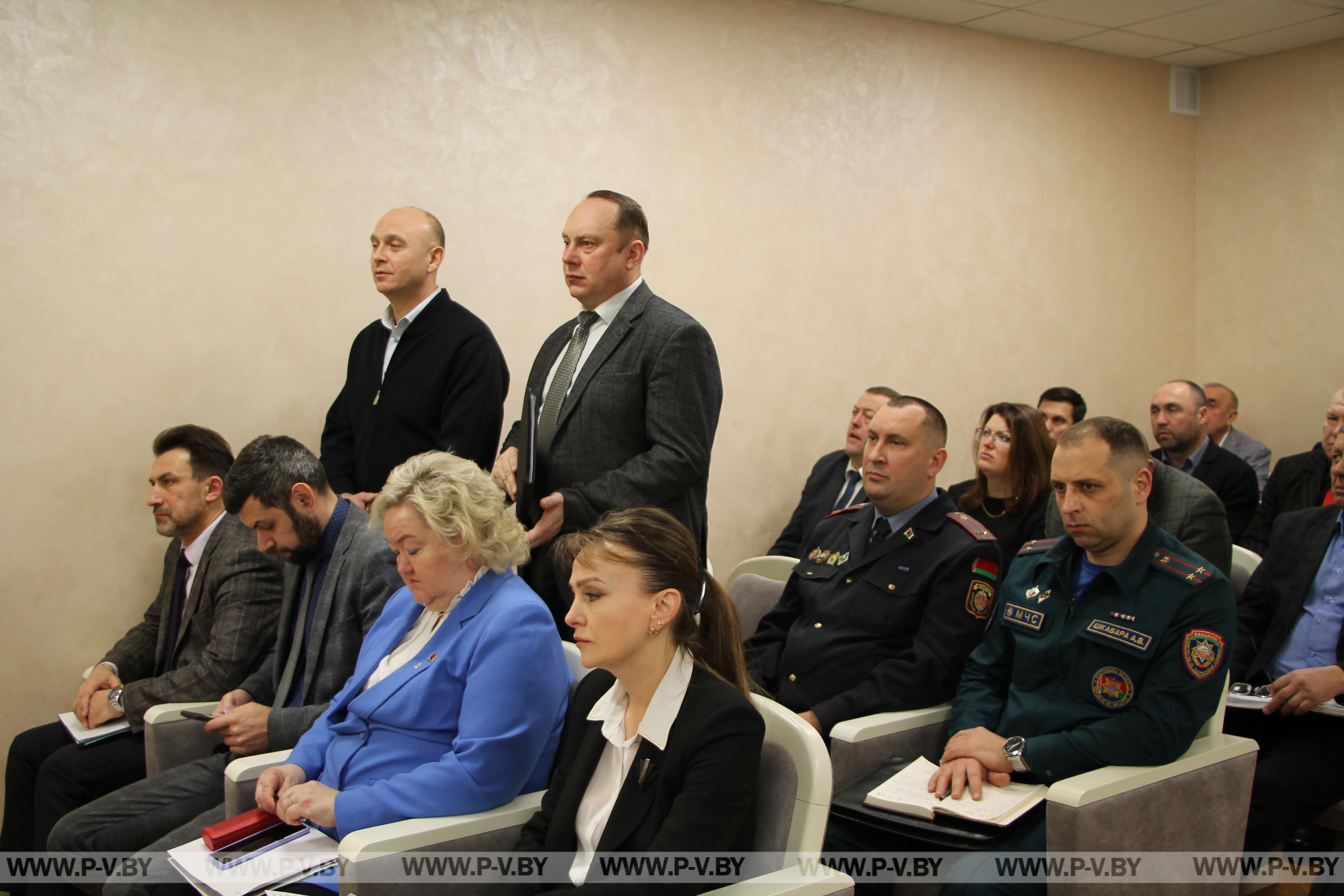 Испытания ливневым снегопадом пинчане выдержали достойно