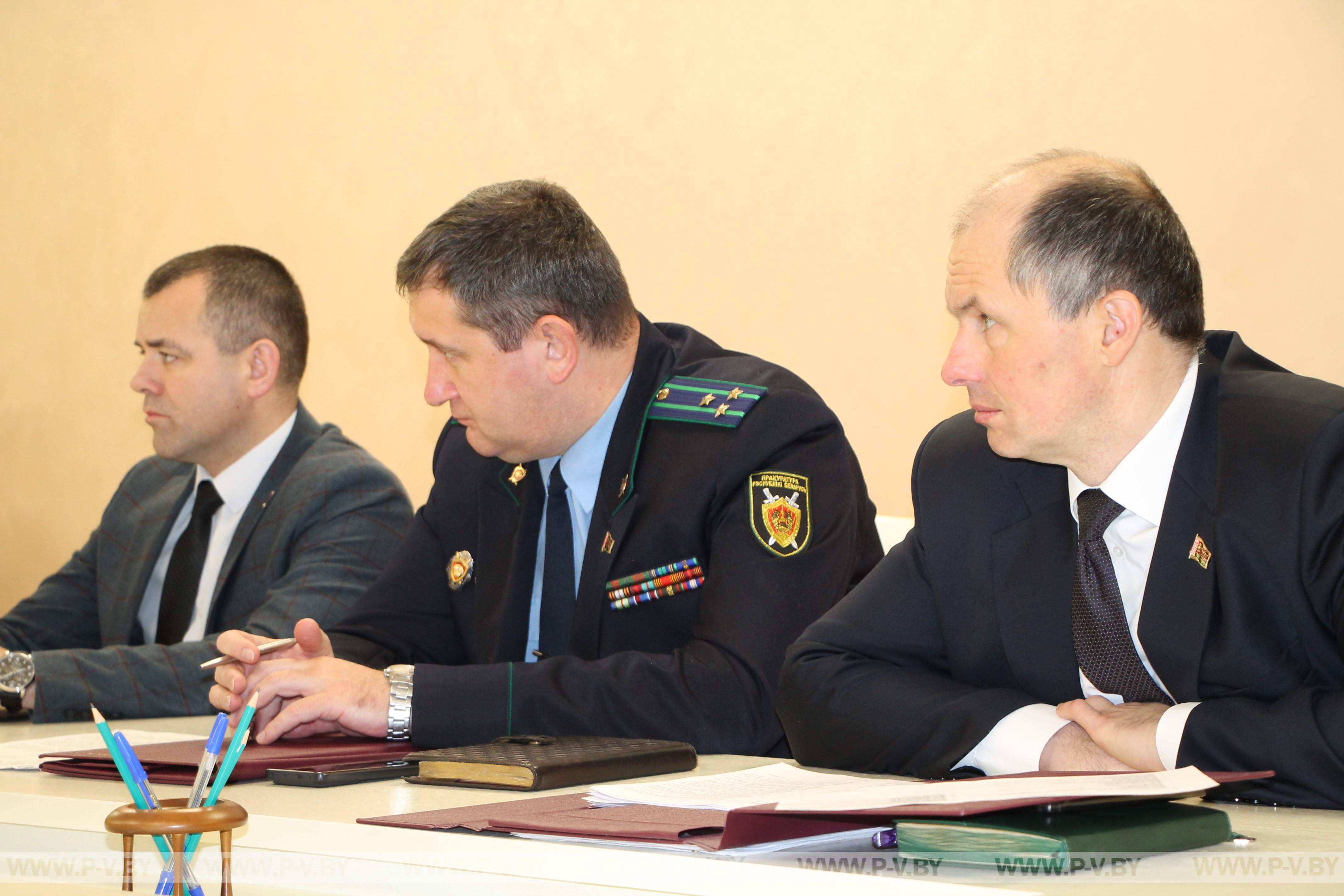 Испытания ливневым снегопадом пинчане выдержали достойно