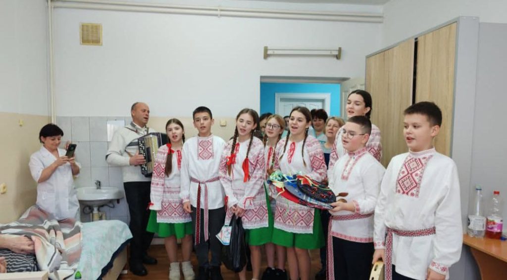 Учащиеся Чуховской средней школы посетили Погост-Загородскую участковую больницу Учащиеся Чуховской средней школы посетили Погост-Загородскую участковую больницу