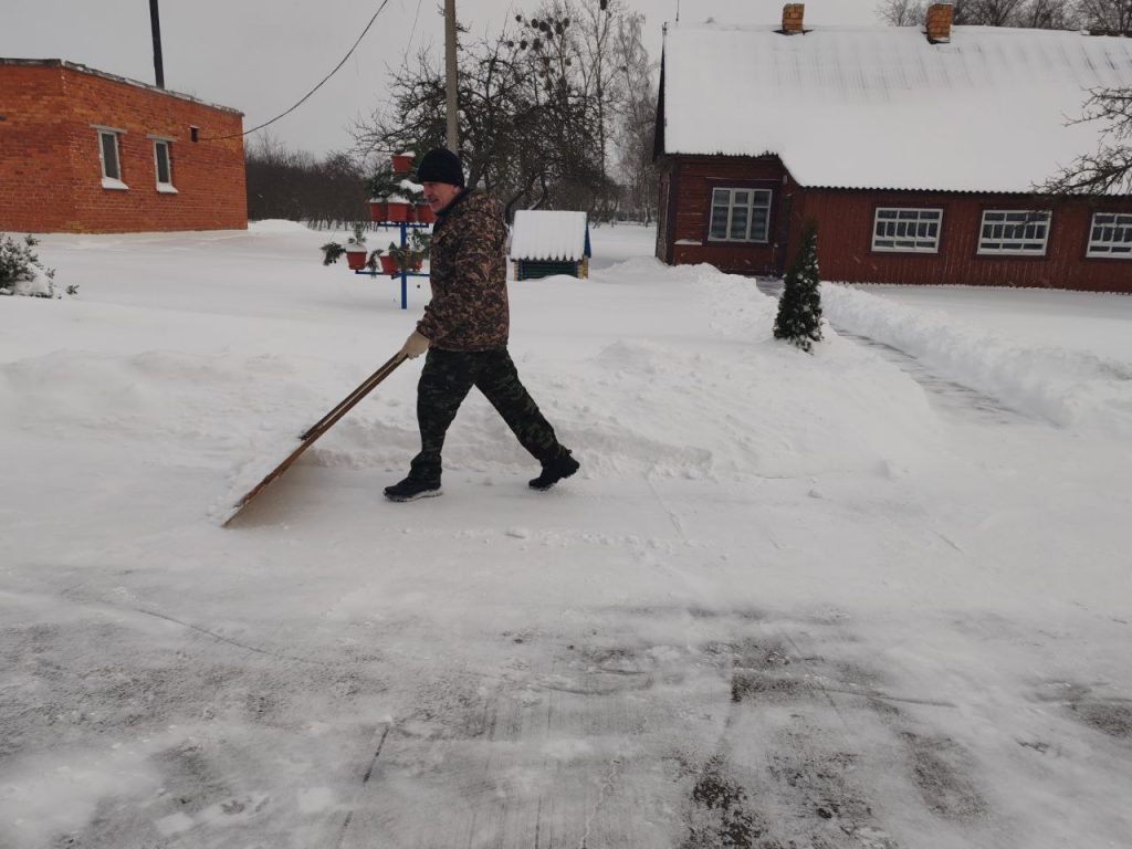 Снежный десант в Пинском районе!