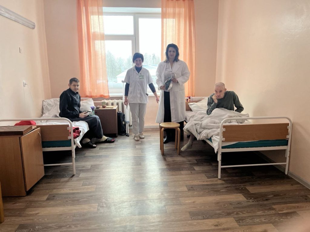 Забота о пожилых в праздники