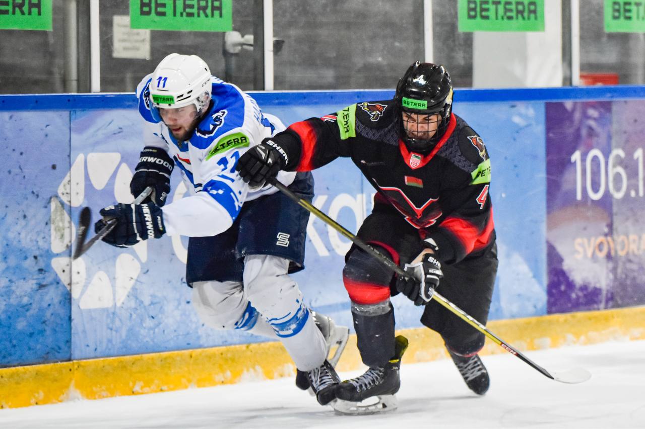 Один матч «Ястребы» проиграли, второй выиграли со счетом 5:0