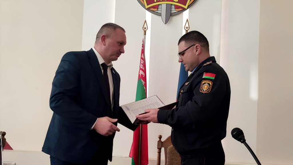В Пинском ГОВД представили нового заместителя начальника по идеологической и кадровой работе В Пинском ГОВД представили нового заместителя начальника по идеологической и кадровой работе