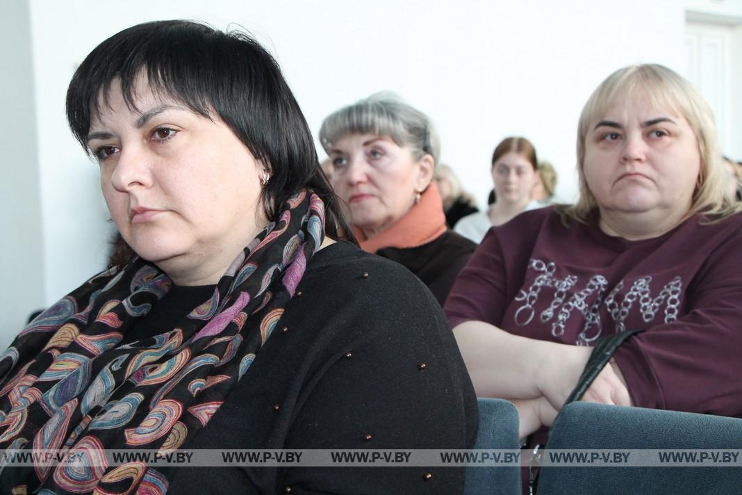С учащимися и работниками аграрного технологического колледжа встретился заместитель начальника УВД Виталий Козлов