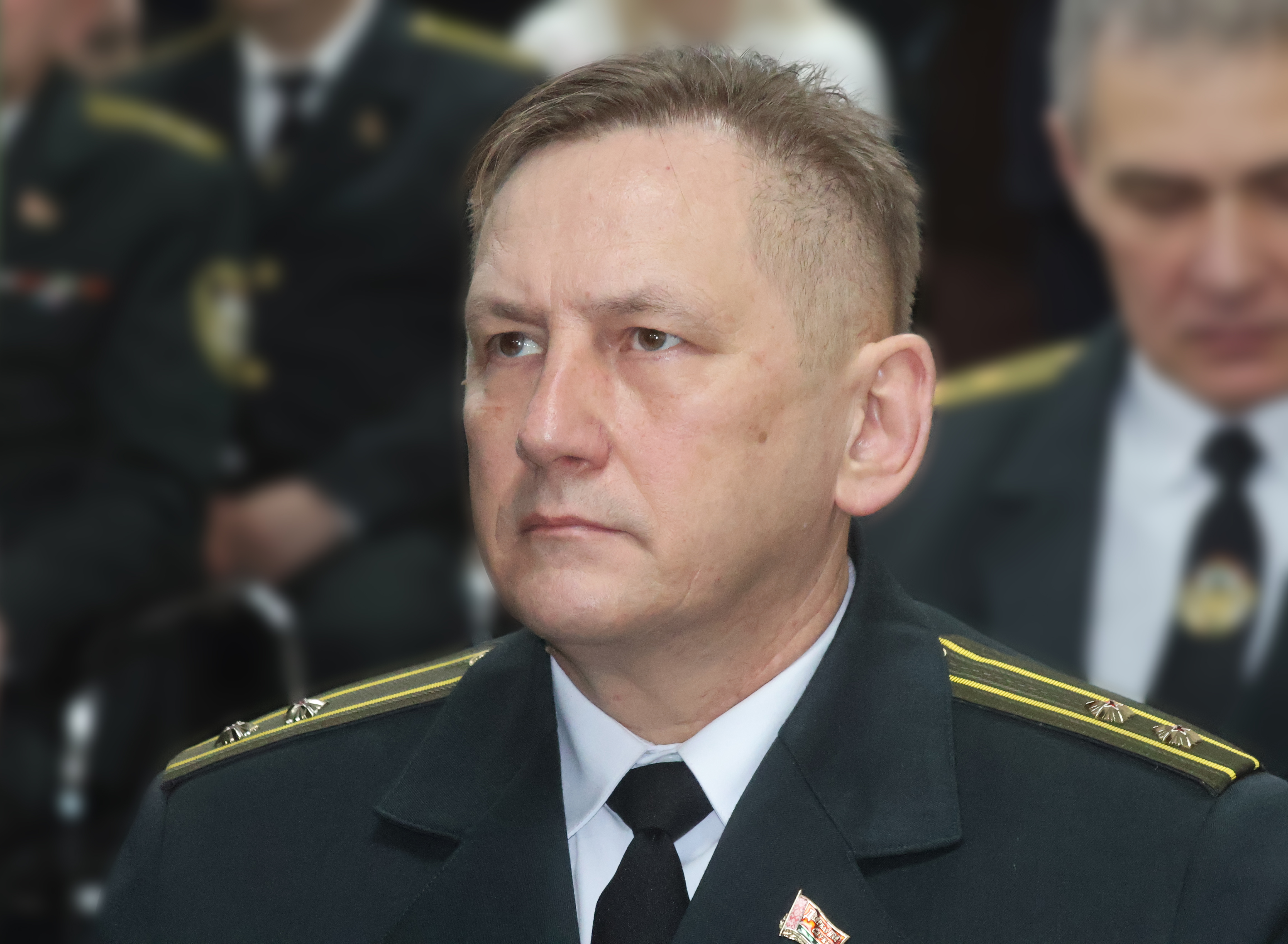 Зачем волки протаптывают тропы к человеку?
