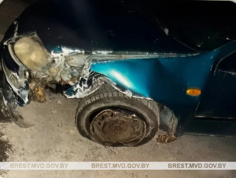 Ночной угон и ДТП: пинский автослесарь разбил автомобиль клиента, взятый на ремонт