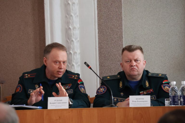 В Пинском районе за «пальщиков» травы возьмутся жестко В Пинском районе за «пальщиков» травы возьмутся жестко