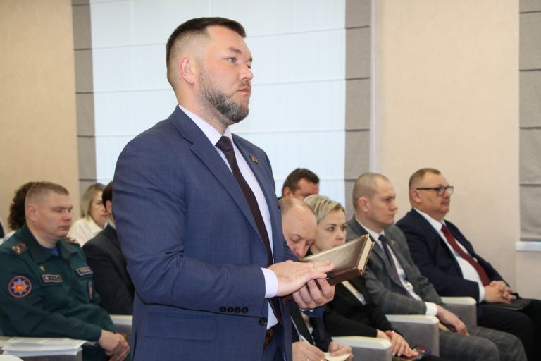 Ситуация с уборкой города и наведением в нем порядка находится на контроле Ситуация с уборкой города и наведением в нем порядка находится на контроле