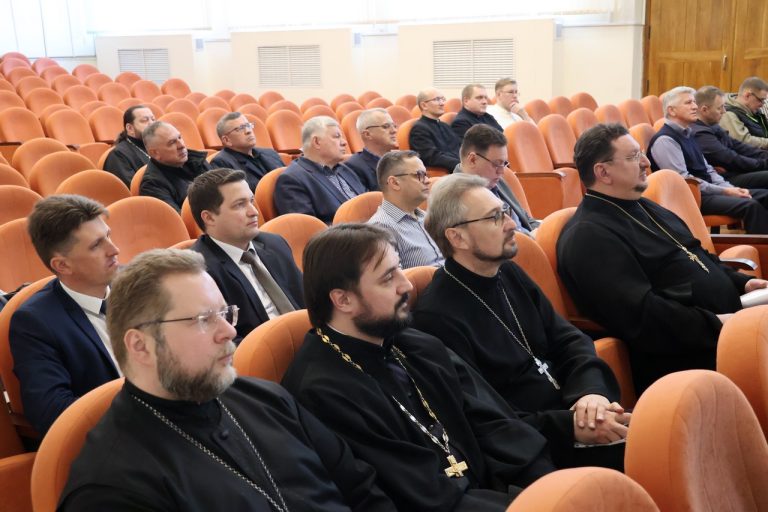 Дорога к храму и дорога к себе