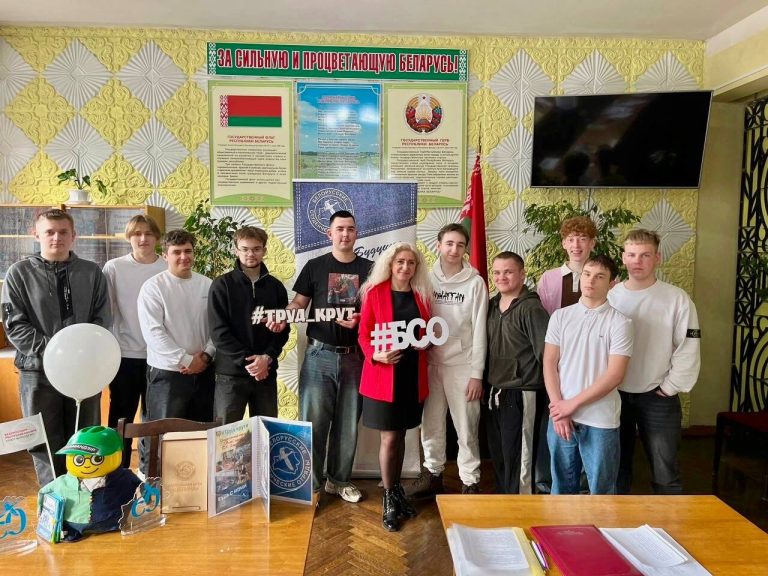 Диалог с бойцами сервисного отряда