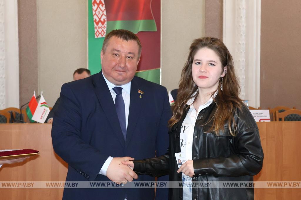 В Пинском районном отделении партии «Белая Русь» уже 1029 человек