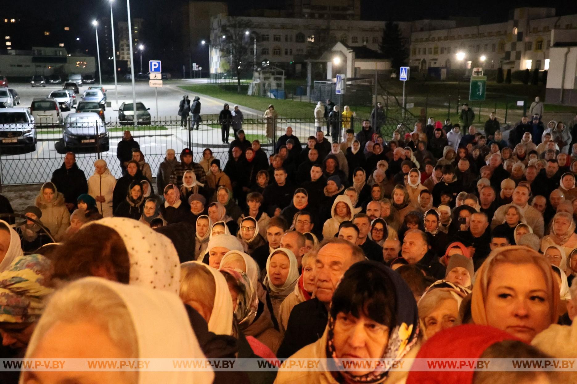 Православные верующие отмечают Пасху