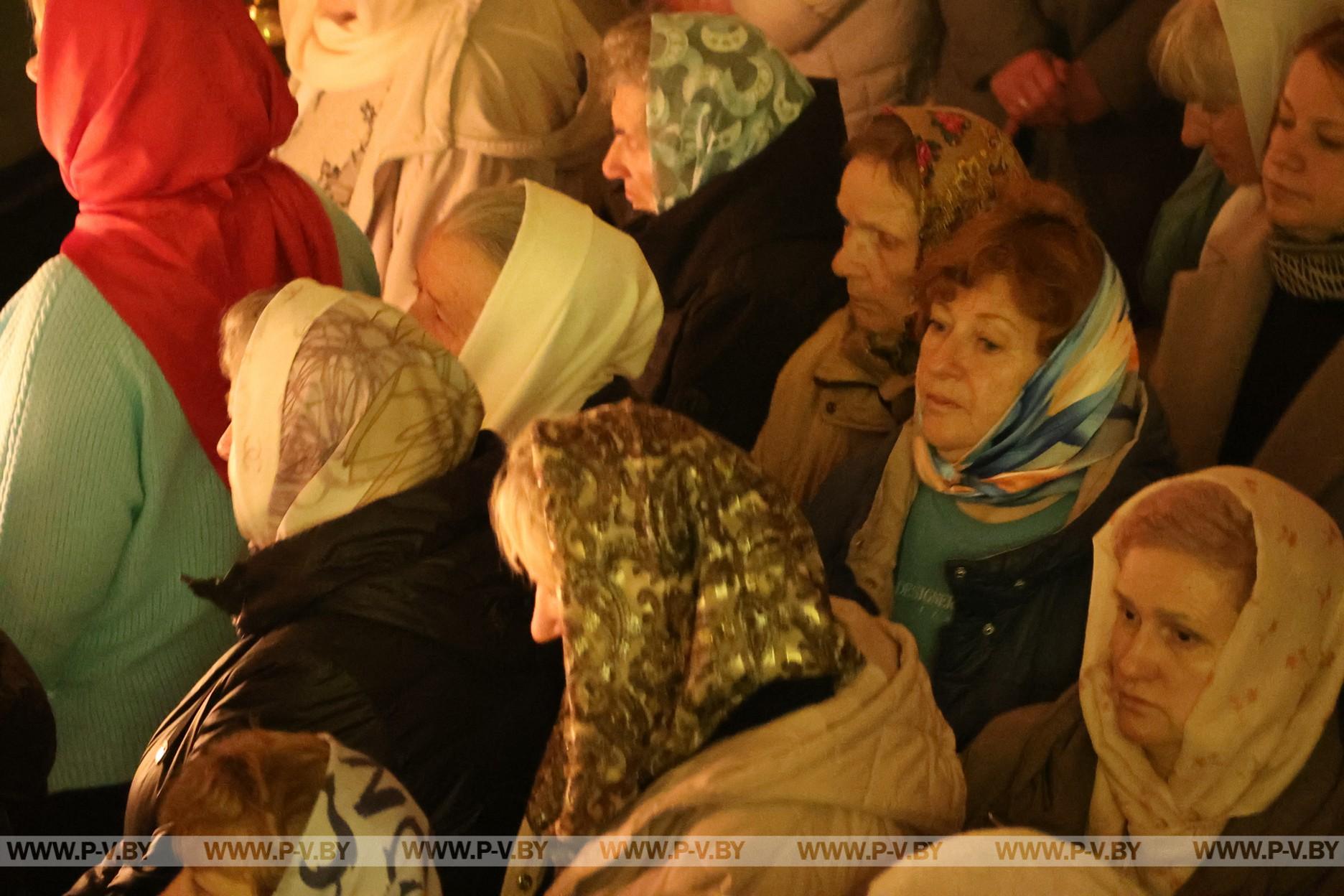 Православные верующие отмечают Пасху