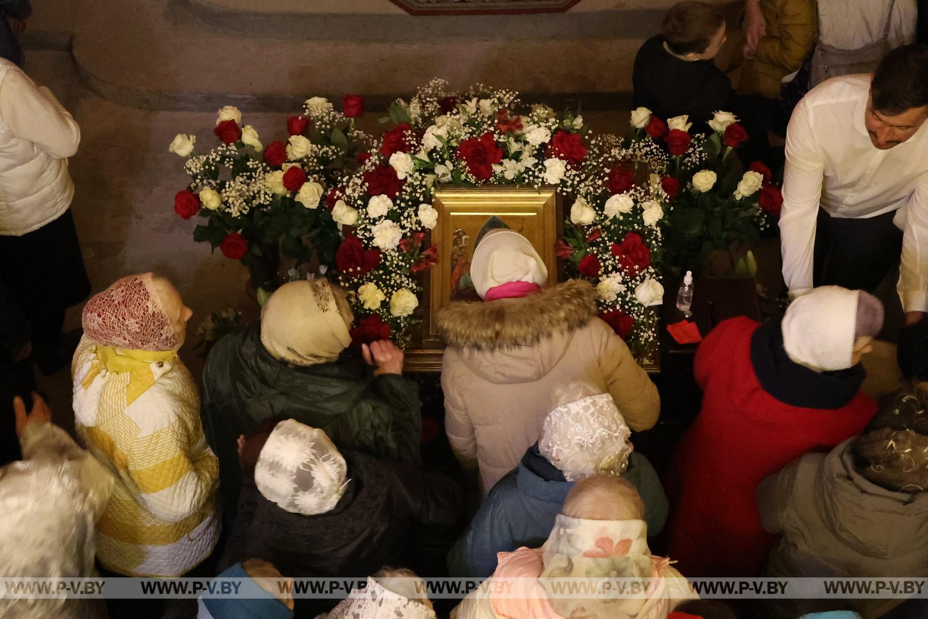 Православные верующие отмечают Пасху