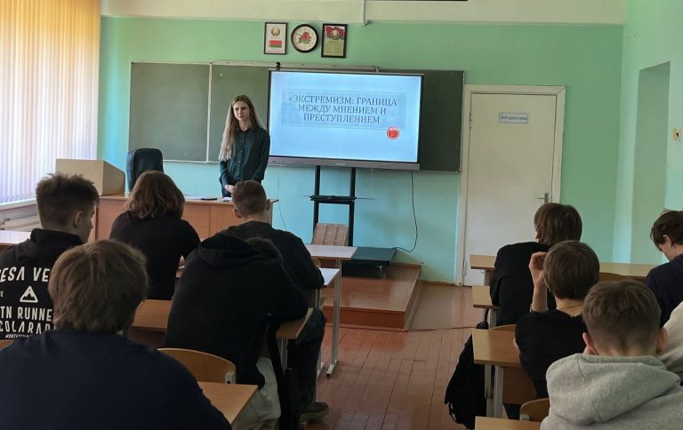 Открытый диалог с учащимися индустриально-педагогического колледжа