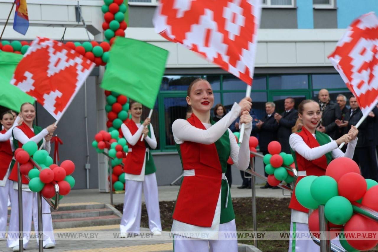 В детском реабилитационно-оздоровительном центре «Свитанак» проходит церемония открытия нового спального корпуса