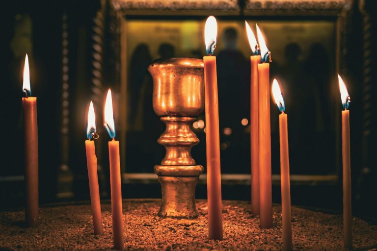 21 апреля – Радуница, день поминовения всех от века усопших православных христиан 21 апреля – Радуница, день поминовения всех от века усопших православных христиан