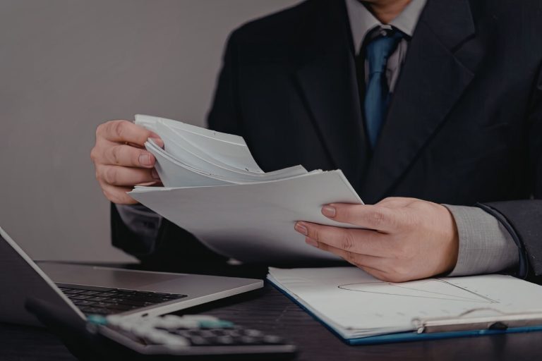 За что должностное лицо привлекли к дисциплинарной ответственности