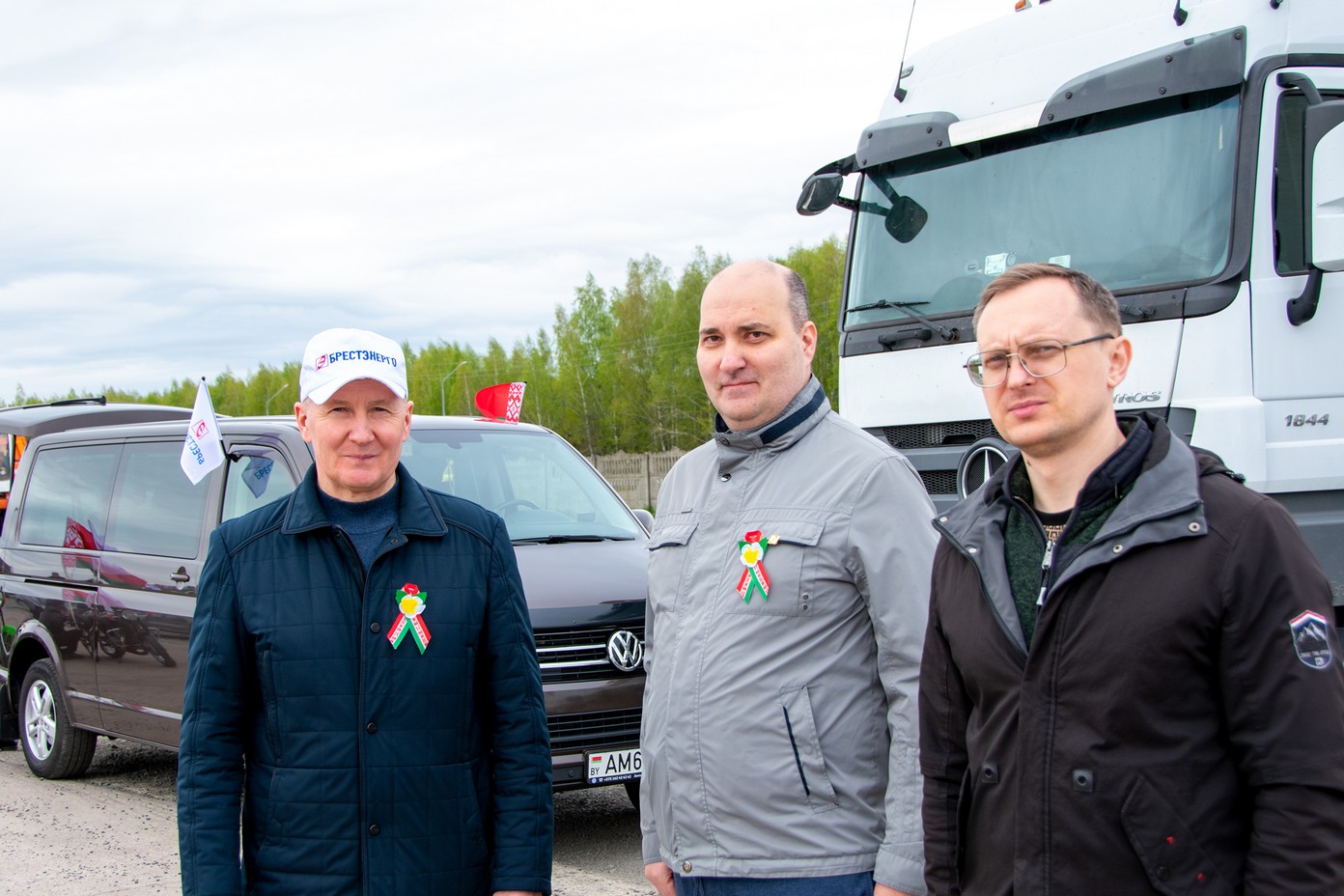 Сегодня в Пинске прошел масштабный патриотический автопробег